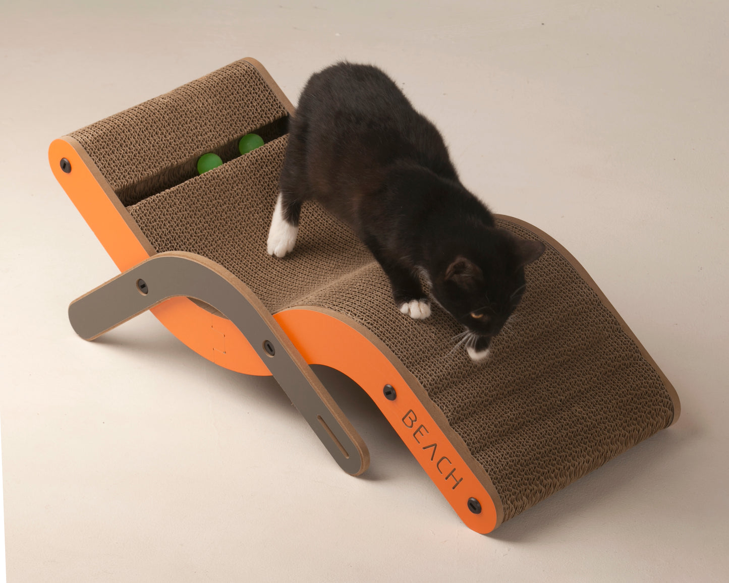 Purr & Play Kitty Lounge Scratcher