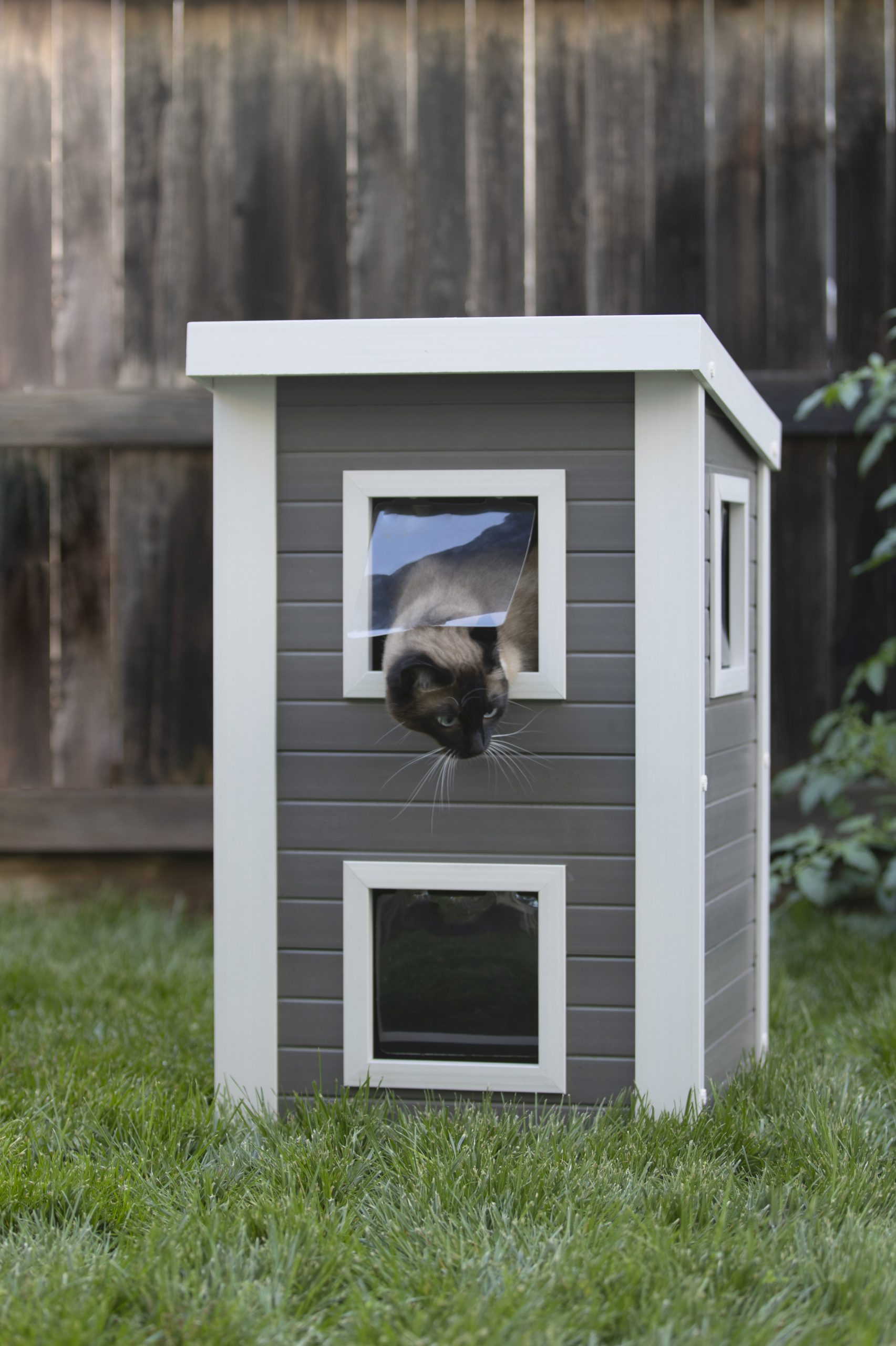 Feral Cat Townhouse - New Age Pet™ - The Best For Your Pet!